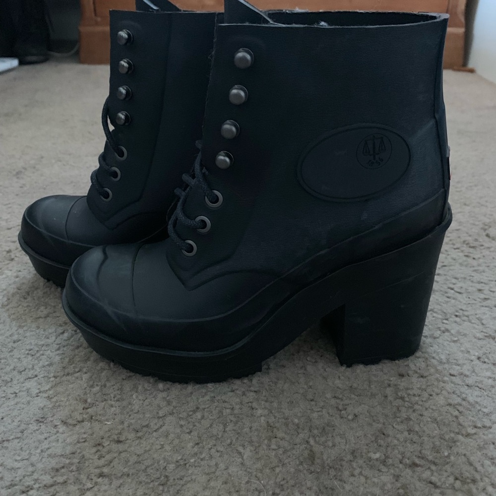 Hunter Original Block Heel Bullseye lace up boot